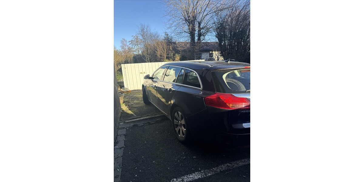 Opel Insignia 200.017 km 3.750 &euro; Wiehl 51674