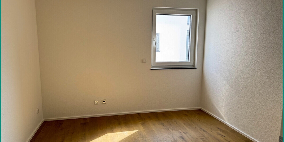 NEUBAU-ERSTBEZUG: MODERNE 3-ZIMMER-WOHNUNG MIT AUFZUG, GROSSEM BALKON UND PKW-STELLPLATZ IN RADEVORM - Etagenwohnung Radevormwald Karthausen | Angebot:26455528