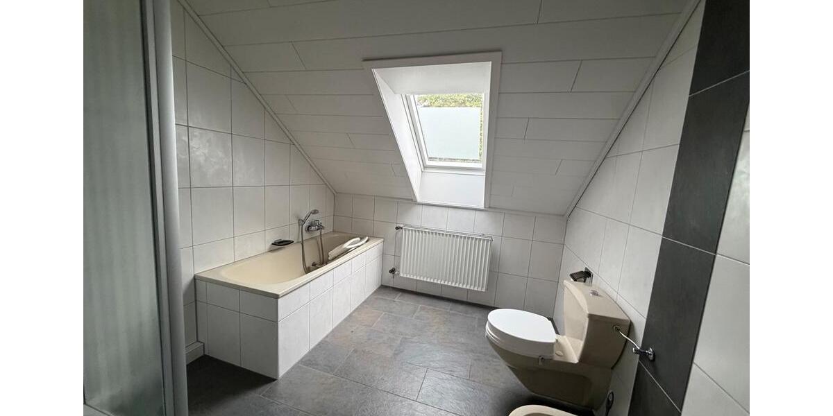 Etagenwohnung Waldbröl - 5 Zimmer, 112 m&sup2;, 990&euro; | Angebot:27549528
