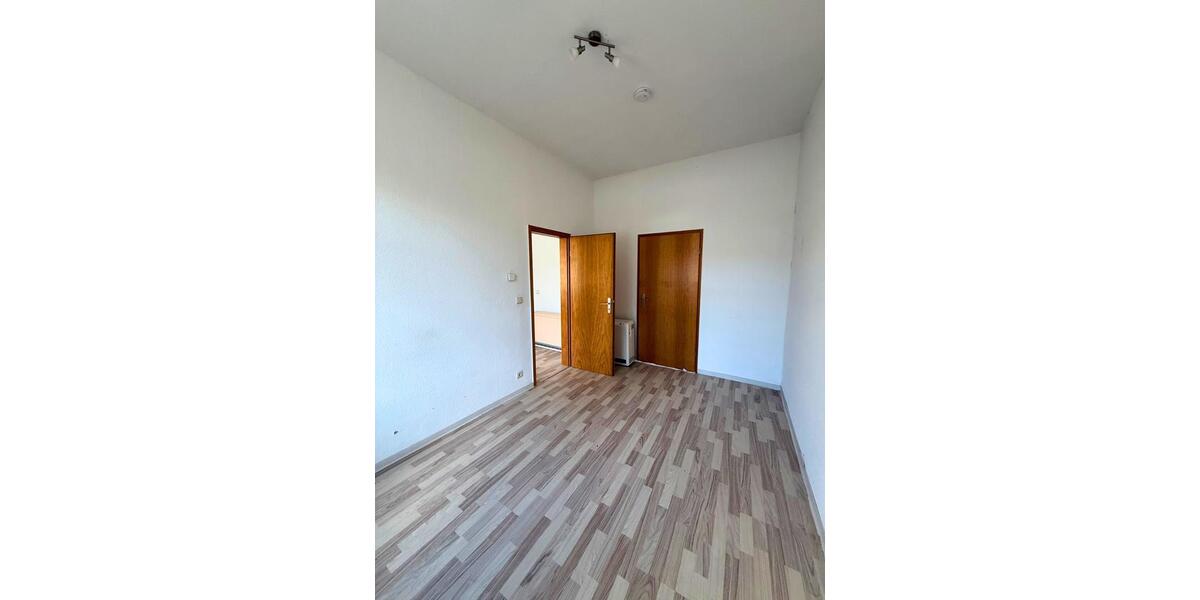 Etagenwohnung Meinerzhagen - 3 Zimmer, 100 m&sup2;, 1.000&euro; | Angebot:24330086