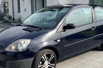 Ford Fiesta 97.210 km 3.250 &euro; Meinerzhagen 58540