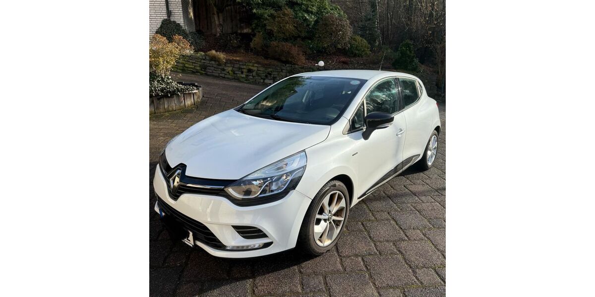 Renault Clio 102.000 km 9.000 &euro; Gummersbach 51647