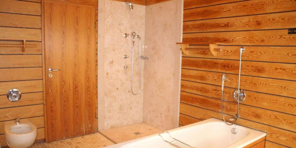 Mehrfamilienhaus, Wohnhaus Ruppichteroth - 9 Zimmer, 279 m&sup2;, 333.000&euro; | Angebot:25742820