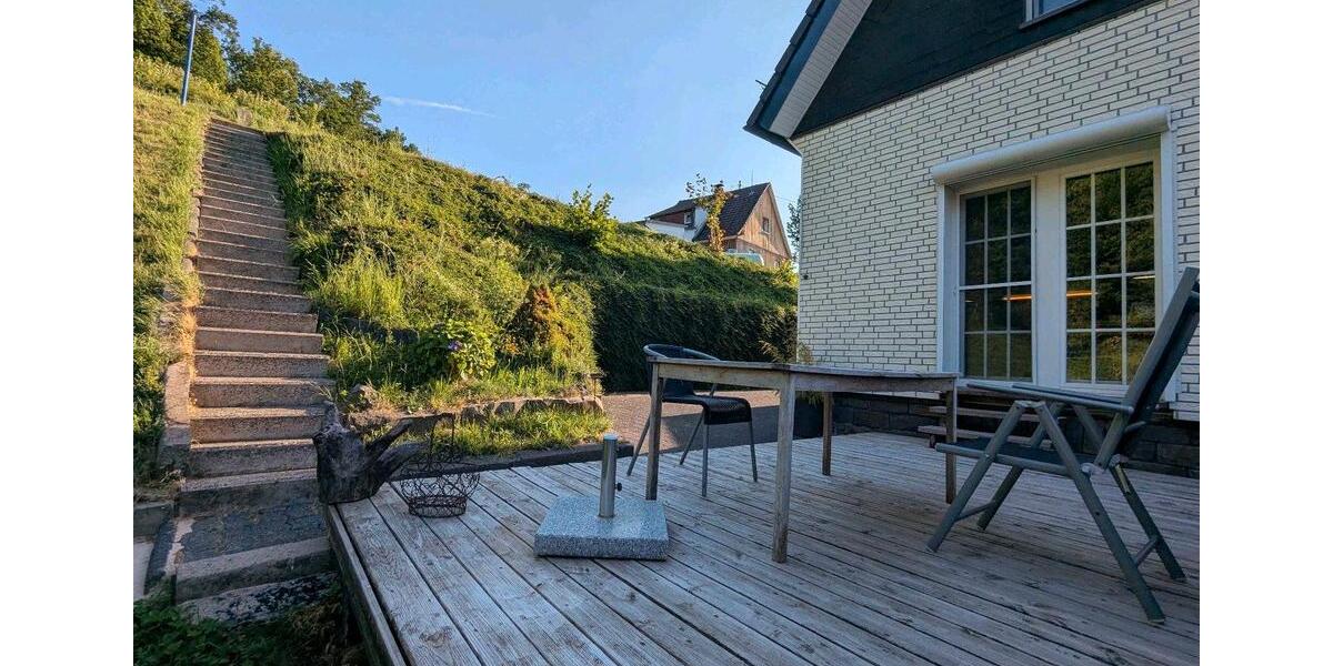 Einfamilienhaus Bergneustadt - 5 Zimmer, 135 m&sup2;, 298.000&euro; | Angebot:27094952