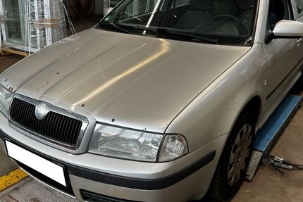 Skoda Octavia 299.999 km 650 &euro; Bergneustadt 51702