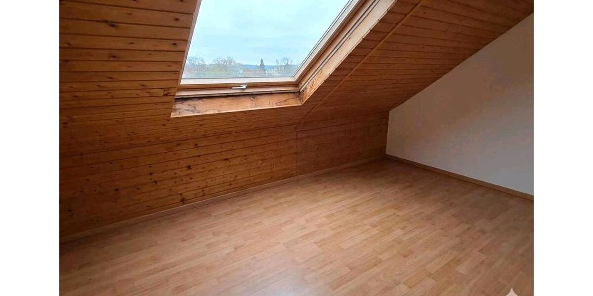 Dachgeschoßwohnung Drolshagen - 4 Zimmer, 75 m&sup2;, 650&euro; | Angebot:25907468