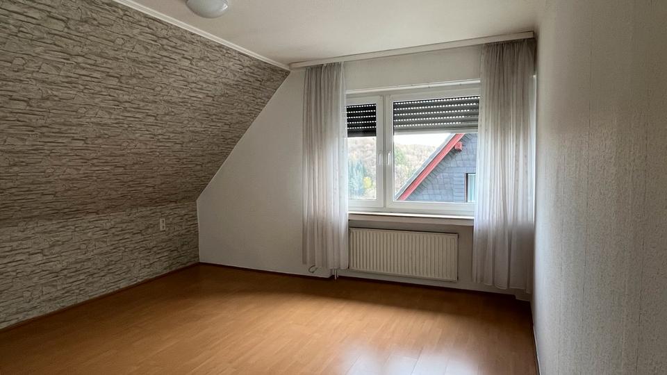 Etagenwohnung Gummersbach Berstig Süd - 4 Zimmer, 90 m&sup2;, 670&euro; | Angebot:27572231