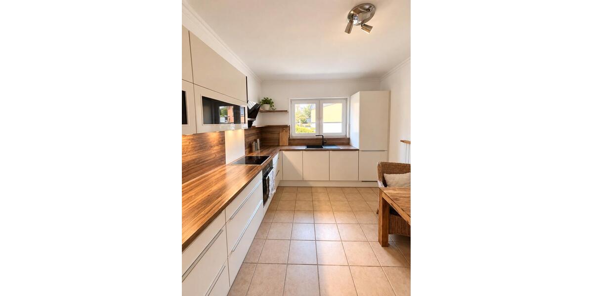 Etagenwohnung Overath - 4.5 Zimmer, 144 m&sup2;, 1.300&euro; | Angebot:27578063