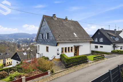 Haus Gummersbach Berstig Süd - 8 Zimmer, 190 m&sup2;, 229.000&euro; | Angebot:25914401