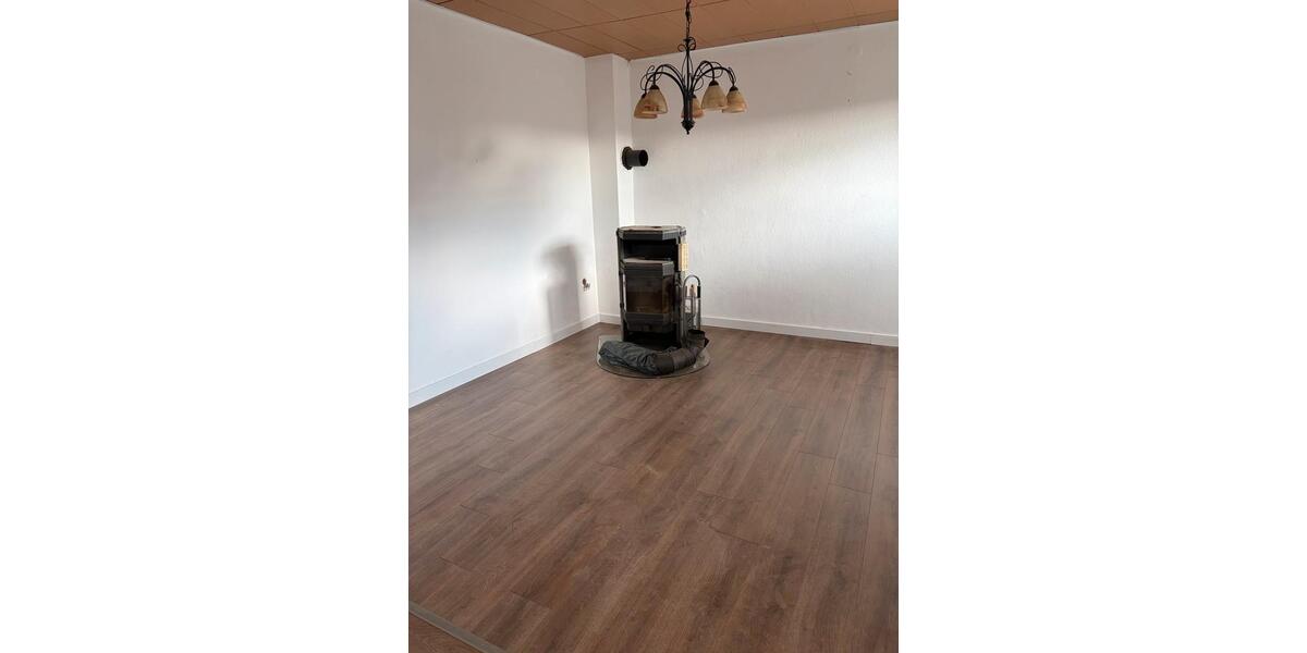 Erdgeschoßwohnung Lüdenscheid Staberg - 3 Zimmer, 100 m&sup2;, 680&euro; | Angebot:27577021
