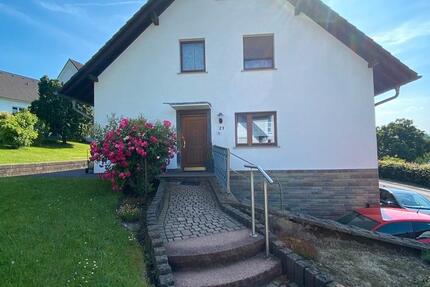 Haus Engelskirchen - 6 Zimmer, 132 m&sup2;, 359.000&euro; | Angebot:25987828