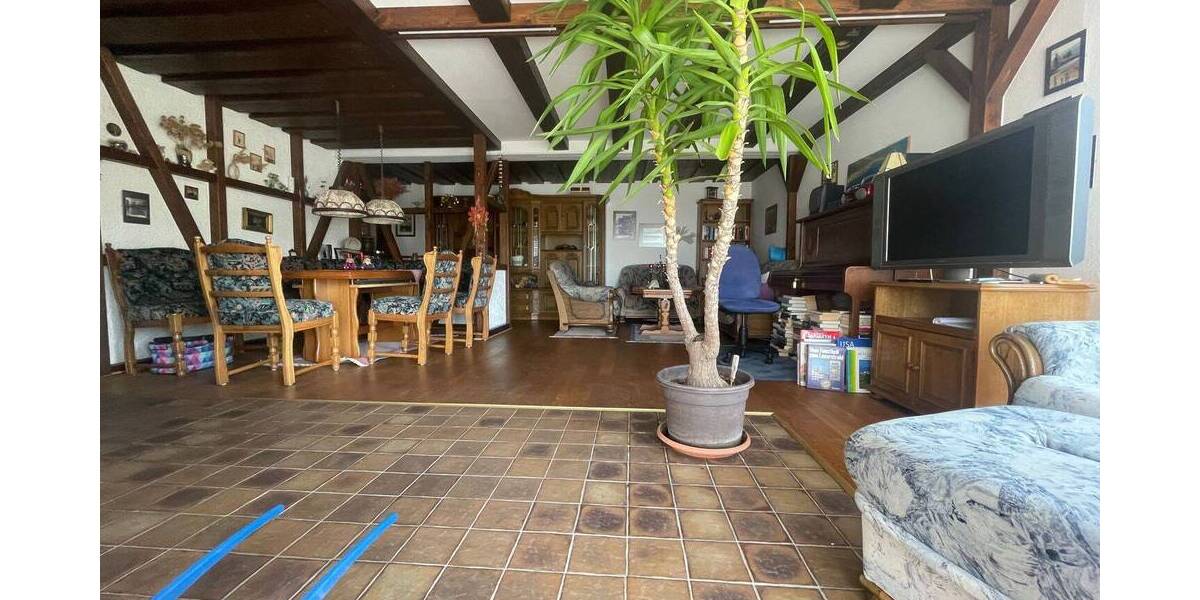 Einfamilienhaus Reichshof Eckenhagen - 7 Zimmer, 194 m&sup2;, 329.000&euro; | Angebot:25666272