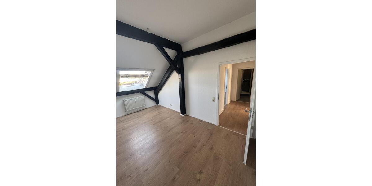 Dachgeschoßwohnung Lüdenscheid Augustenthal - 3 Zimmer, 82 m&sup2;, 650&euro; | Angebot:25793364