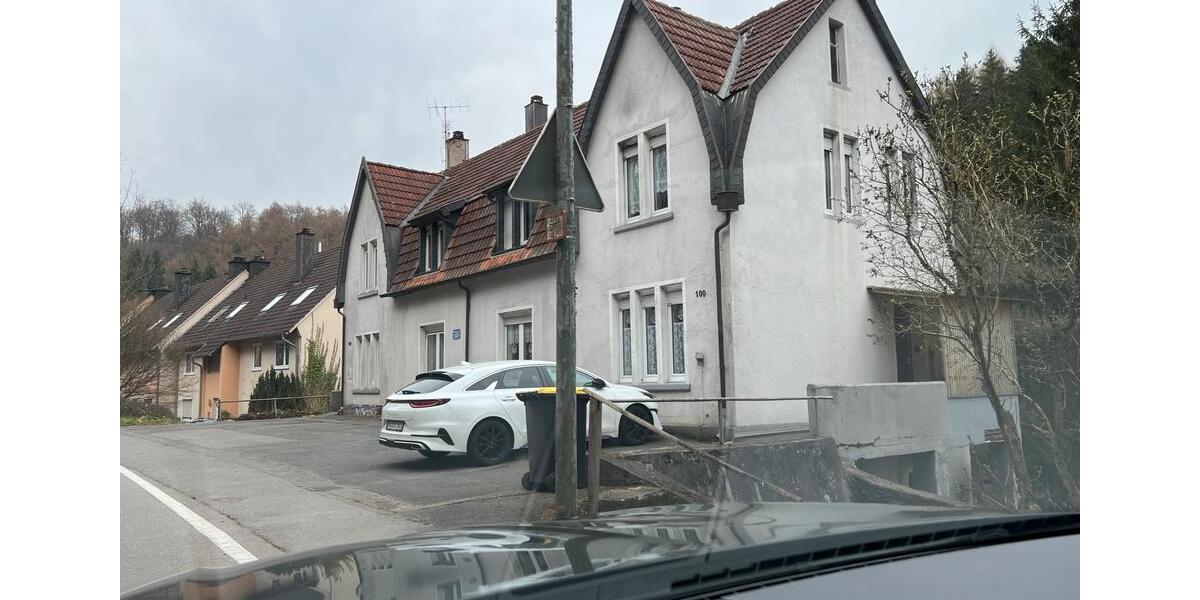 Doppelhaushälfte Lüdenscheid Augustenthal - 10 Zimmer, 235 m&sup2;, 180.000&euro; | Angebot:25857380