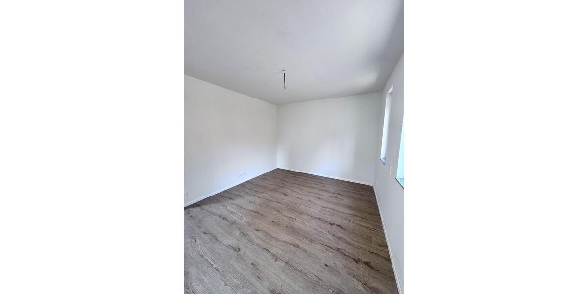 Etagenwohnung Gummersbach - 2 Zimmer, 73 m&sup2;, 900&euro; | Angebot:26132190